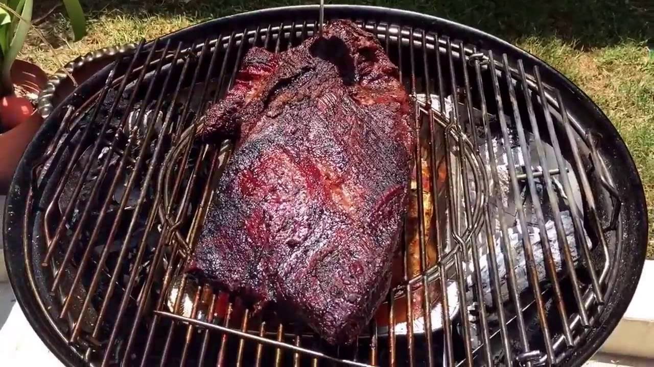 Betydning Rædsel Martyr Smoked Brisket on the Weber / Manolo's Grill - YouTube