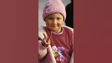 Thumbnail of Children’s smiles are so simple, so warm—they melt your heart and brighten the whole day.