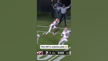 How did he do that?! 😱 #clemson #accfootball #collegefootball