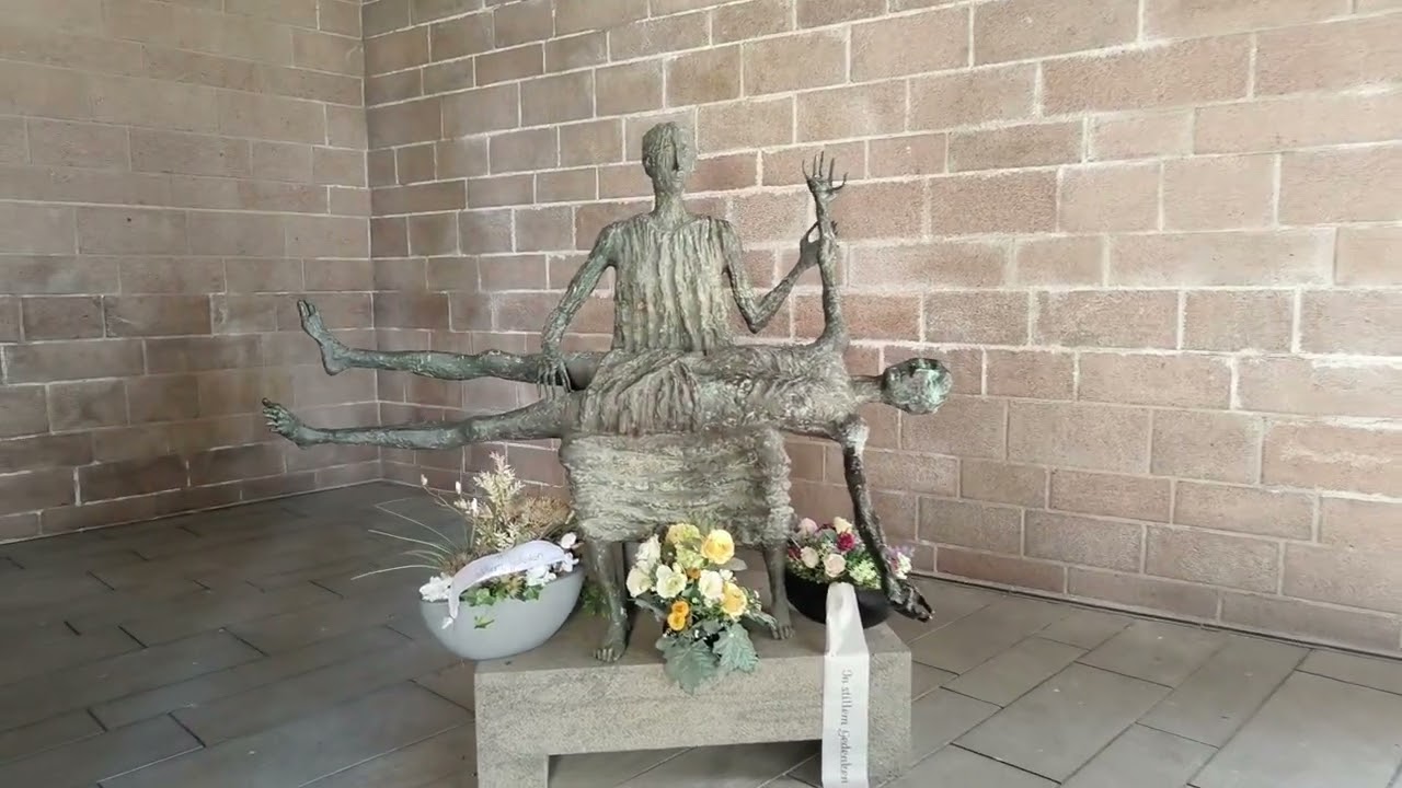 Saksalaisten sotilaiden hautausmaa / mauseleomi. Norvajärvi, Rovaniemi.