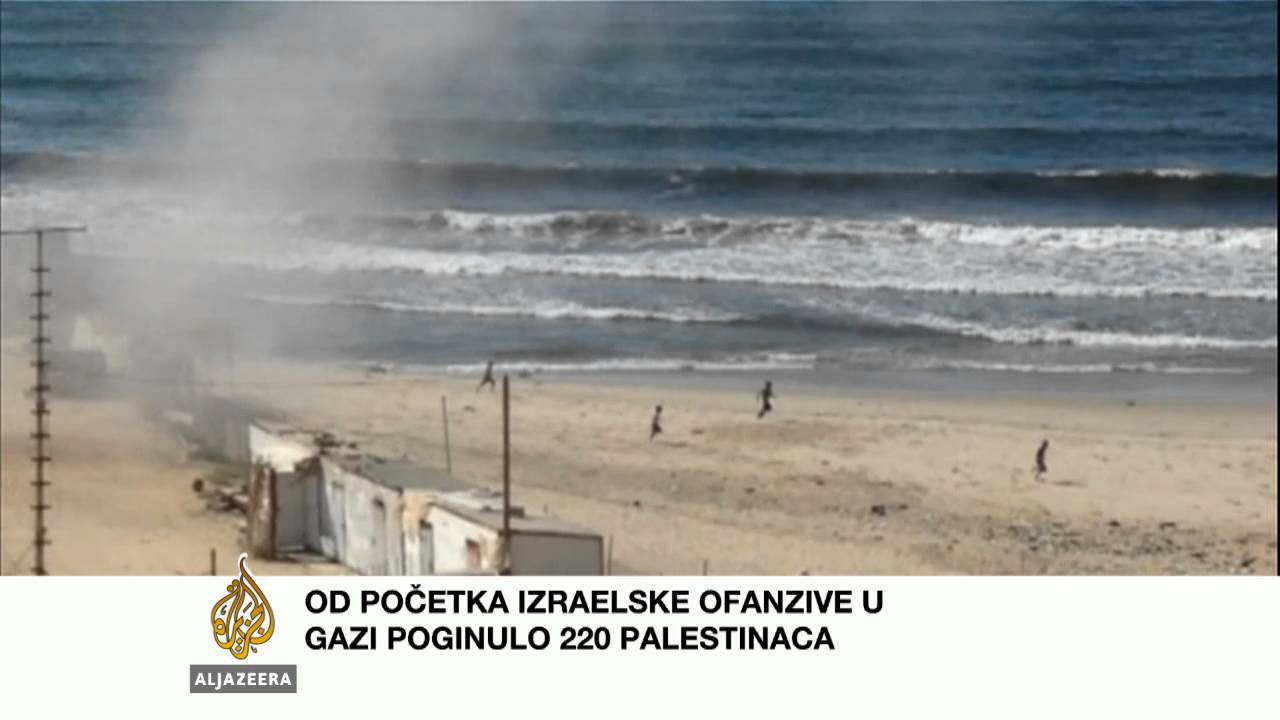 ستيفاني ديكر تتحدث عن قصف غزة