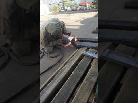 Газовая сварка в ЖЭУ.