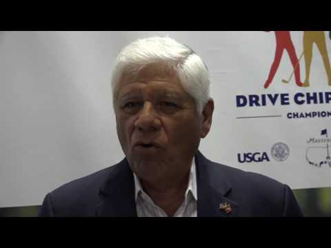 Video: Lee Trevino Neto vrijednost: Wiki, oženjen, obitelj, vjenčanje, plaća, braća i sestre