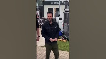 PLEASE CAN YOU GIVE ME A HUG??? #music #shortvideo #keanureeves #shortsfeed #shorts #short #fyp #fyp