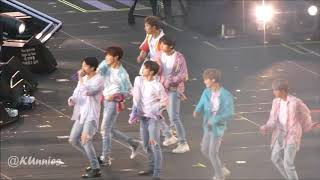 BTS (방탄소년단) - Boy with luv - Speak Yourself World Tour - Paris 190608