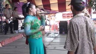 Sembilang Patile Telu - Hj. Nengsih