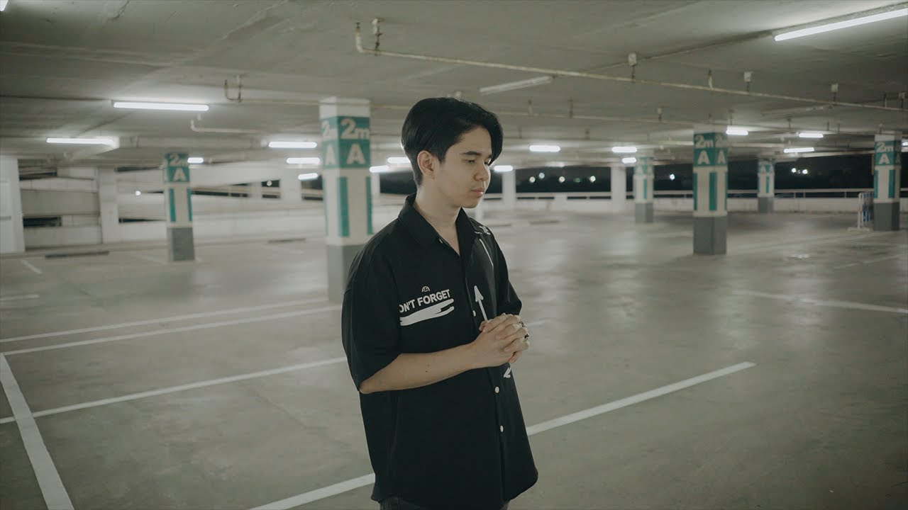 [Official Music Video 4K] กระตุกจิต - CHITSWIFT Feat.C DAGGER - YouTube
