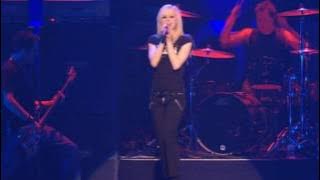 Avril Lavigne - Freak Out Bonez Tour