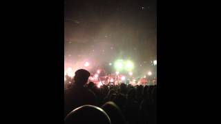 Pearl Jam - swinging lanterns, live in Detroit 10.16.2014