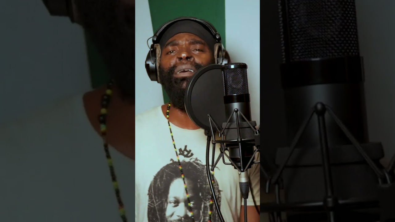 Ver 💚💛❤️ Bugle & 808 Delavega - Compliments #shorts no YouTube Ver 💚💛❤️ Bugle & 808 Delavega - Compliments #shorts no YouTube