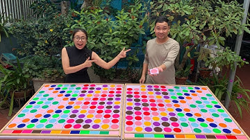 Puzzle sorting ball game challenging on multiple game boards