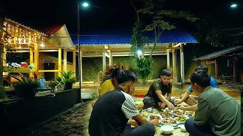 Good brotherhood: KONG & NHAT help and cook rice to support DAU & PHIN to build a house