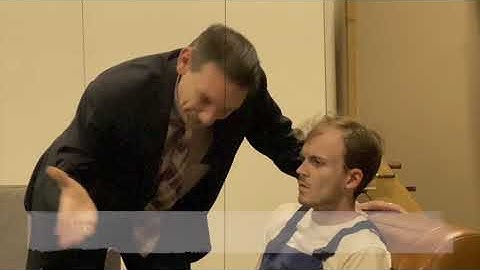 Drie is te veel. Door Nieuw Alphens Theater