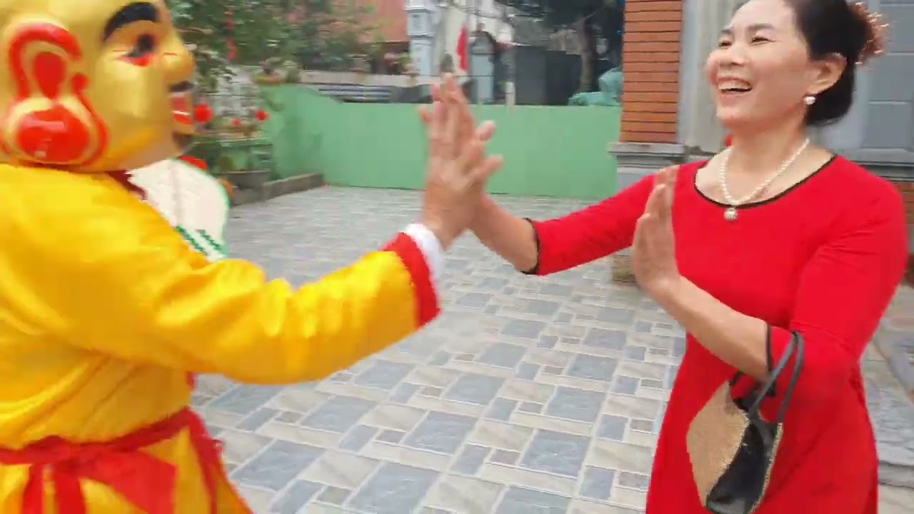 Múa lân đầu xuân 2026