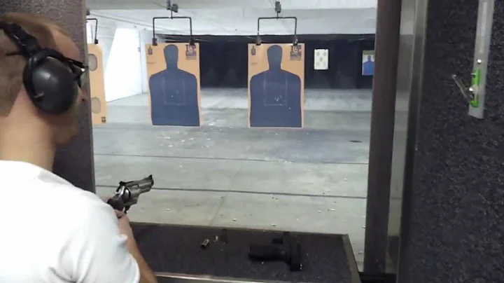 Smith & Wesson .500 Magnum. First time Shooting the BEAST of all handguns!