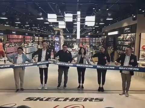 outlet skechers di jogja