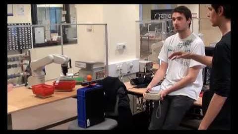 Industrial robot controlled by a Kinect