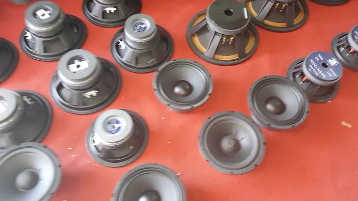 Loa rời xịn. Bass 20. 25. 30. 40.50 rất nhiều. Các bác có nhu cầu liên hệ. Cty0936583140