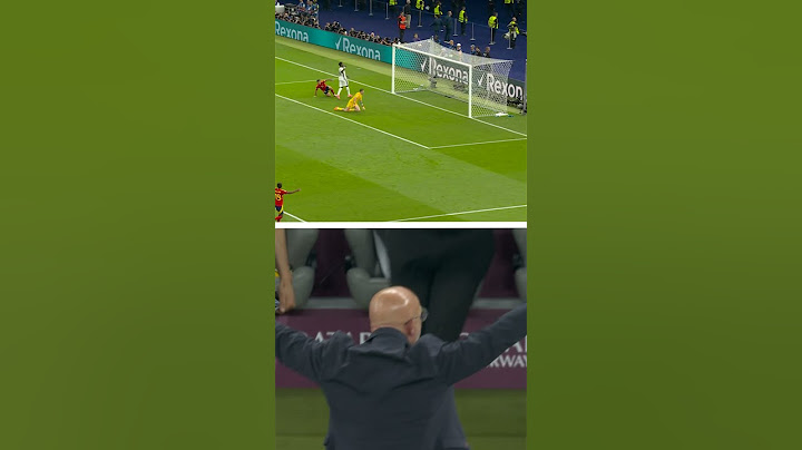 The Spain bench reacting to Oyarzabal's winner!