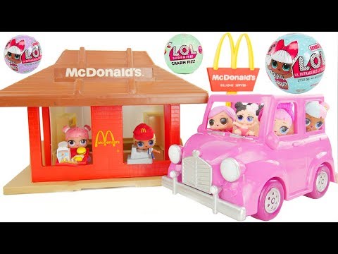 LOL Surprise Dolls + Lil Sisters at Mcdonalds Drive Thru