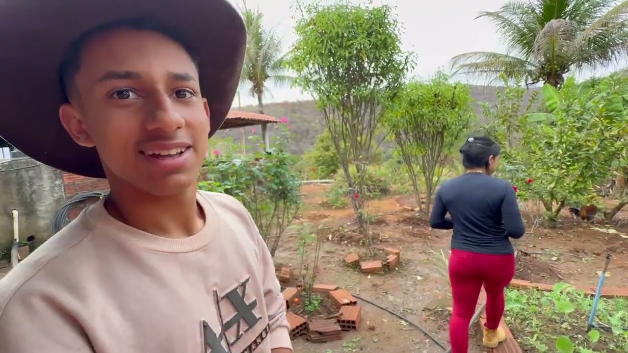 O MUNDO É BOM MOÇO, É GOSTOSO DE ANDÁ, OCÊ CONHECE MUITA GENTE