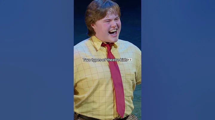 Two types of theatre kids 👀