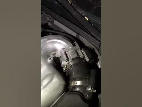 Infiniti G35 Engine Knocking Sound - YouTube