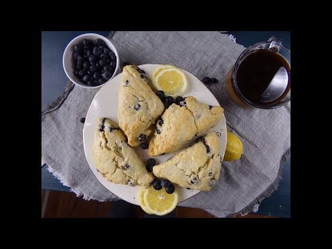 how-to-make-scones--easy-lemon-blueberry-scones