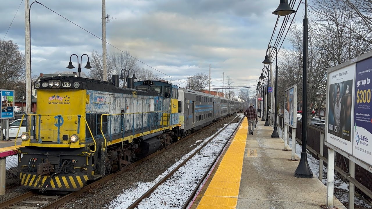 MP15AC 163 goes full notch 8 at KP towing a bilevel set that failed testing earlier in the morning!