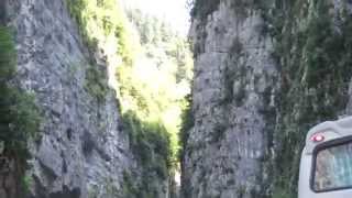 Юпшарский каньон, или каменный мешок (Абхазия, дорога на озеро 