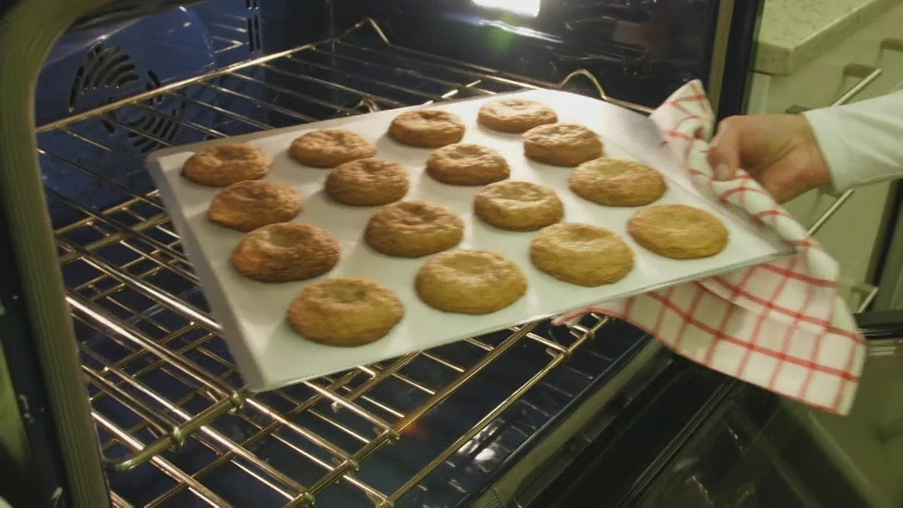 Cookie Baking Pans and Liners Experiment