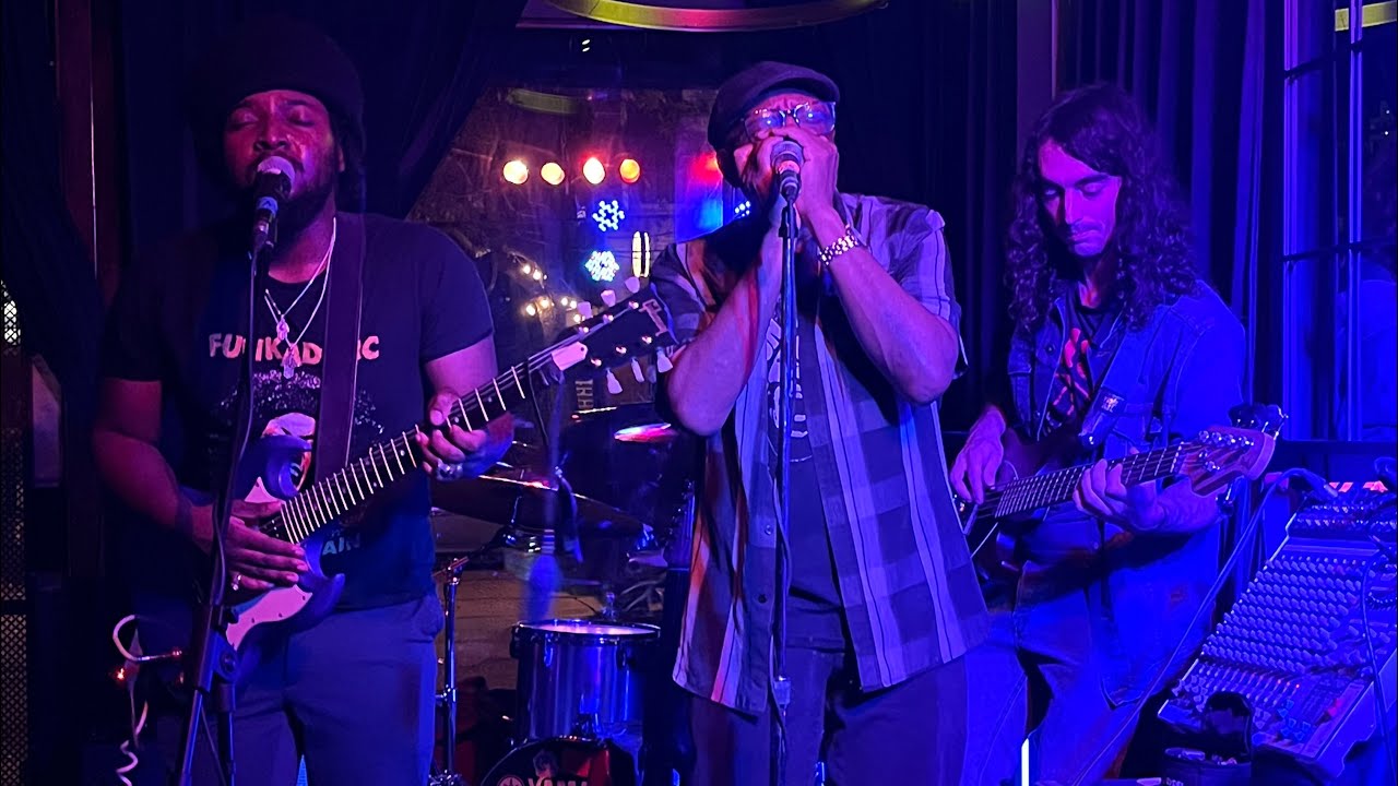 The Jay Blues Trio - “Baby What You Want Me To Do” (Jimmy Reed Cover) The Jay Blues Trio - “Baby What You Want Me To Do” (Jimmy Reed Cover)