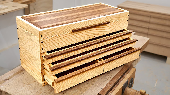 How to Make a Toolbox with Drawers - Woodworking
