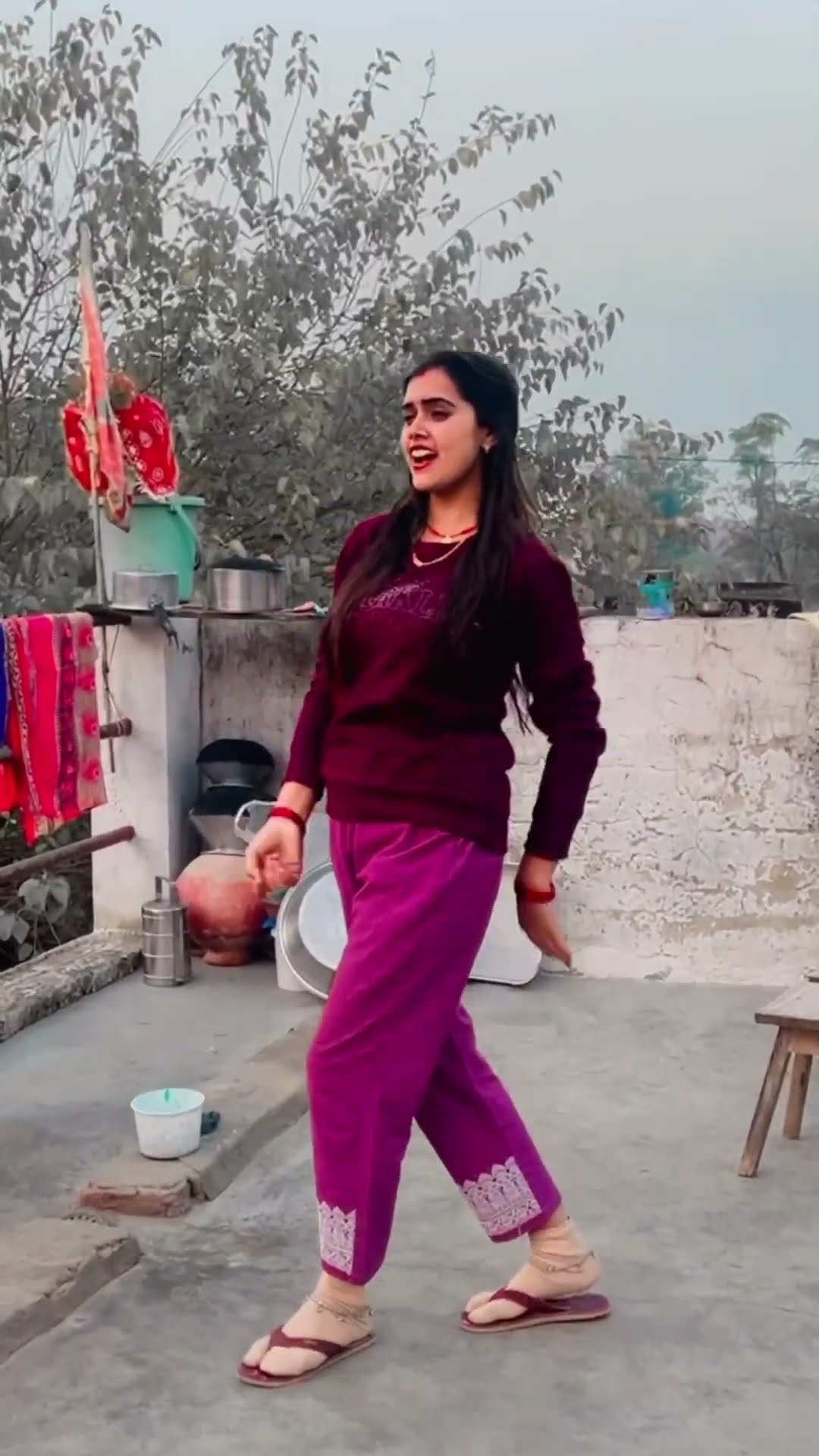 कुछ खट्टा मिटा लेते चले #trending  #meenu #dance  #ytshorts #youtube