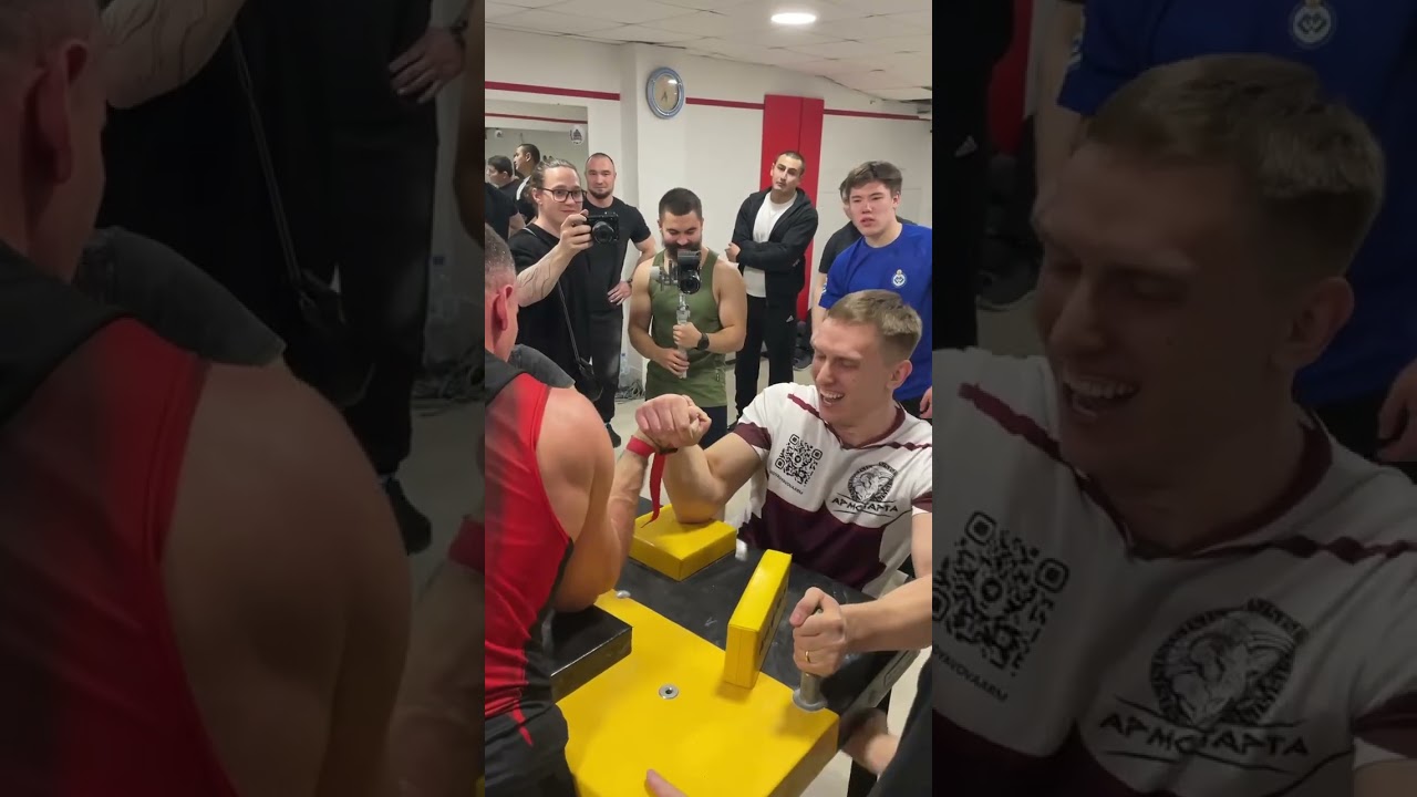 Фол был ? DyadyaVovaARM на соревнованиях в Уфе выбивает верхом кисть крюковику 