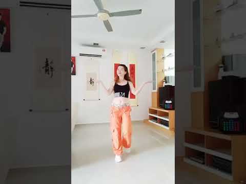 超爆的音乐 簡单的动作 初学者易学   带动舞曲:pure love