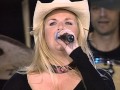 Capture de la vidéo Trisha Yearwood - How Do I Live (Live At Farm Aid 1999)