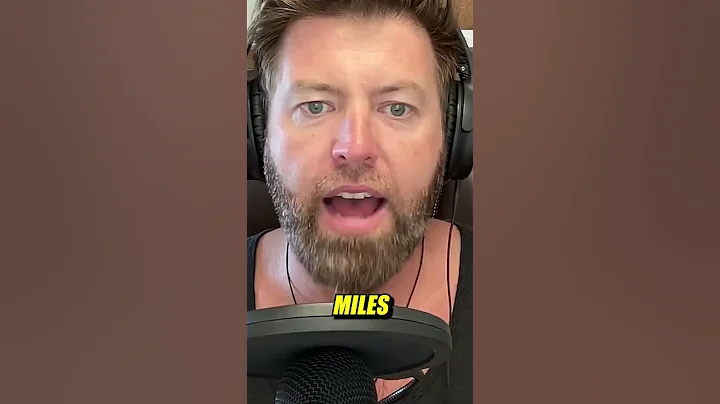 Polar Bear vs. Hippo... who wins? 🐻‍❄️🦛 #hippo #polarbear #animals