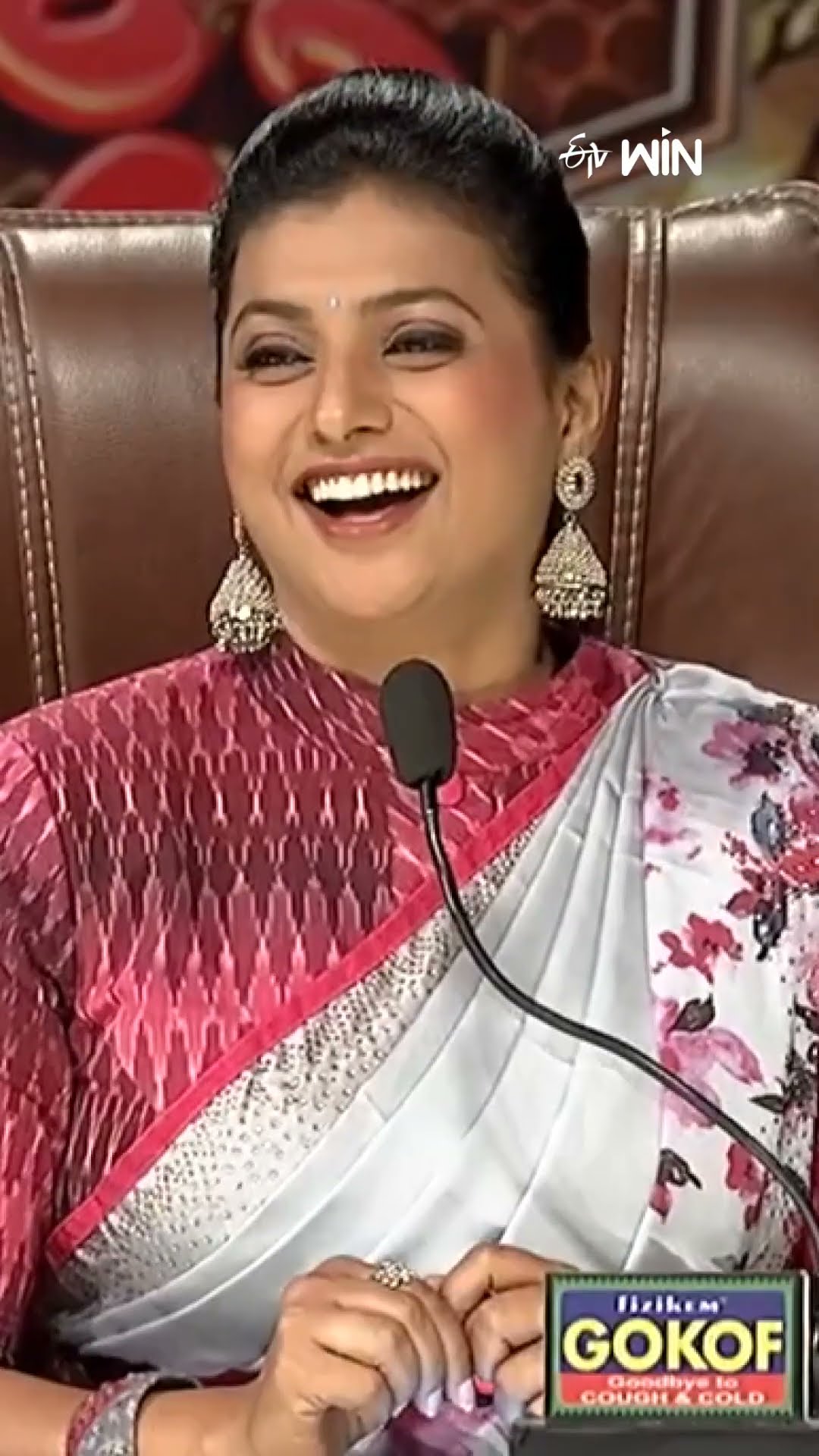 #shorts - అనసూయ పిలుపుకి కనిపించకుండపోయిన హైపర్ ఆది ప్రత్యక్షమయ్యాడు #jabardasth #hyperaadi #anasuya
