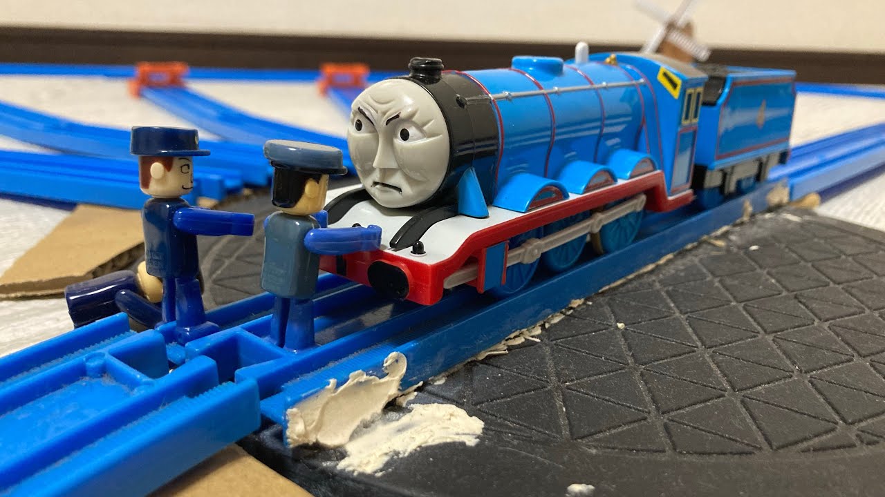 プラレールトーマス おおきなきかんしゃとてんしゃだい