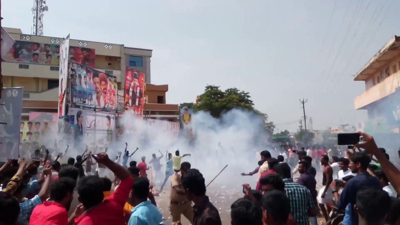 Mersal FDFS thalapathi mass karaikudi