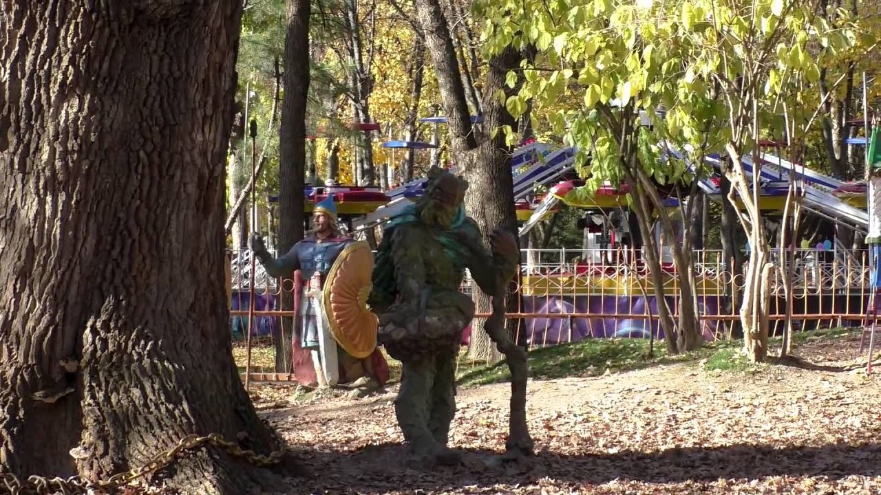 Симферополь детский парк дуб Симферополь детский парк дуб