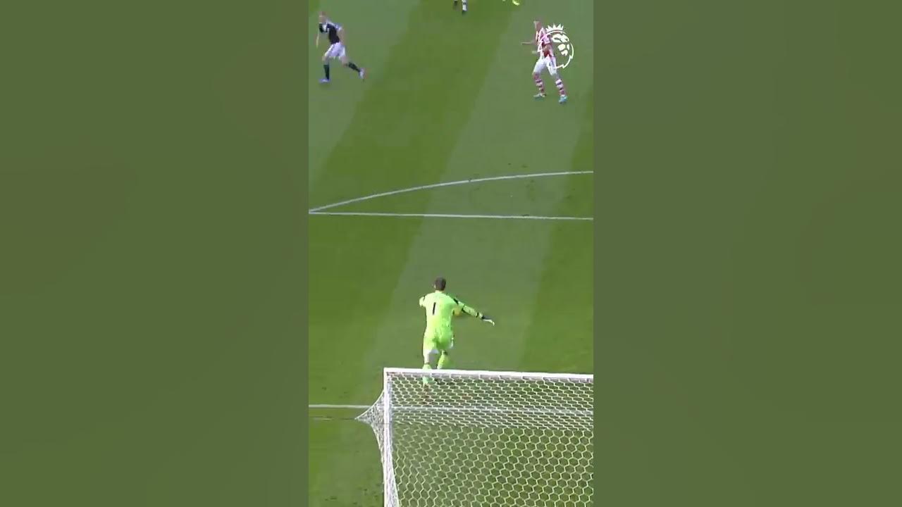 When a goalkeeper SCORES after 13 seconds #shorts