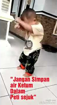 Budak minum ketum