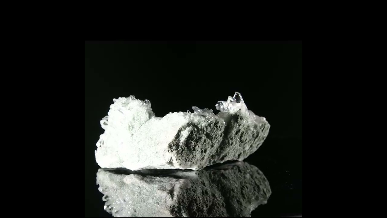 一点物】 ヒマラヤ水晶原石 【192g】クラスター・透明・レインボー