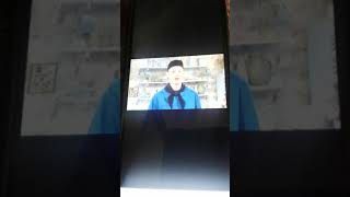 Gigglebiz Dina Lady is making a delicious yummy mud pie