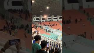 Terjadi Kerusuhan Antar Supporter Di Laga Persib Bandung Vs Persis Solo