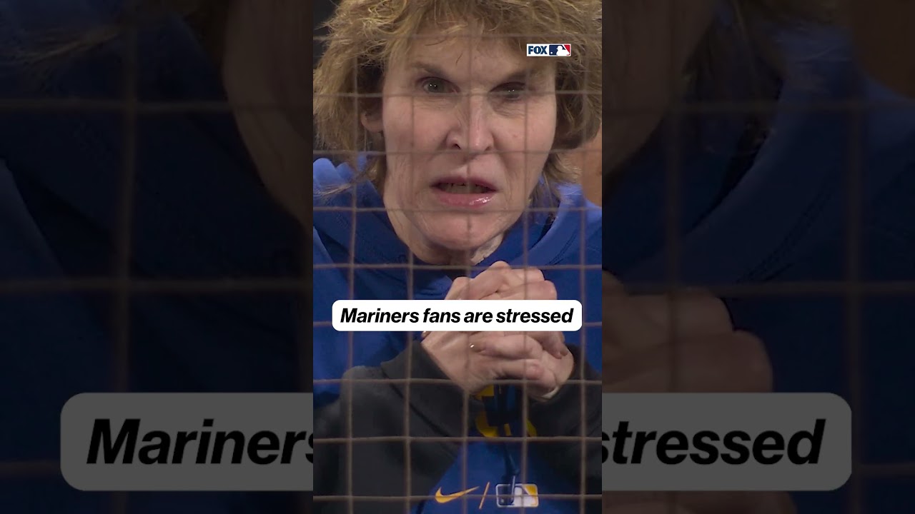 Tight game in the late innings 😬 