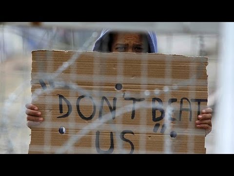 Mülteciler İdomeni'de Sınırların Kapatılmasını Protesto Etti