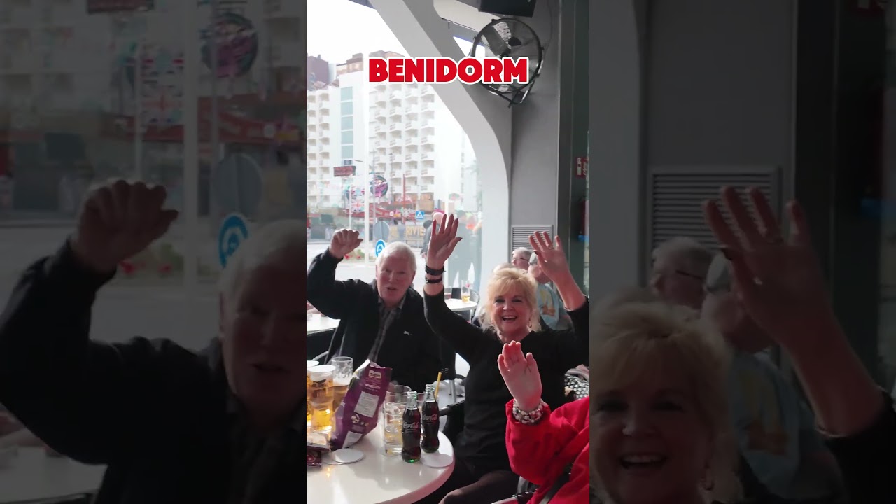 Cold Outside, PACKED Bars Inside Benidorm! 🥶🍻  